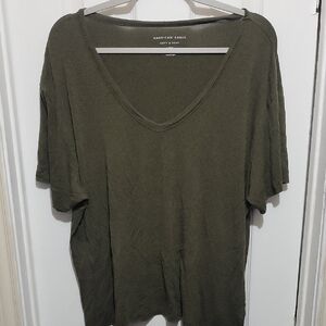 American Eagle Outfitters Olive Short Sleeve Tee